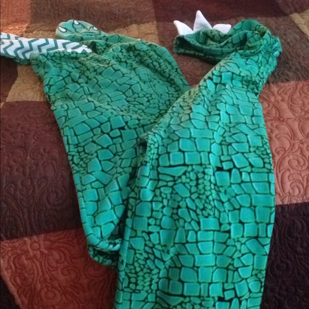 Pajamas soft zip fuzzy jammies(zip) footed